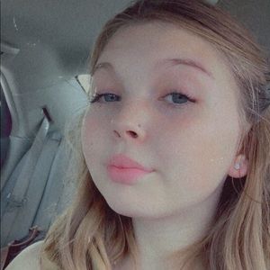 Meet your Posher, Jillian